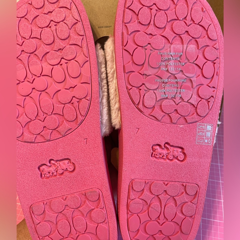 Brand new with tags coach sport slides pink size 7 still in the bag - Picture 4 of 8